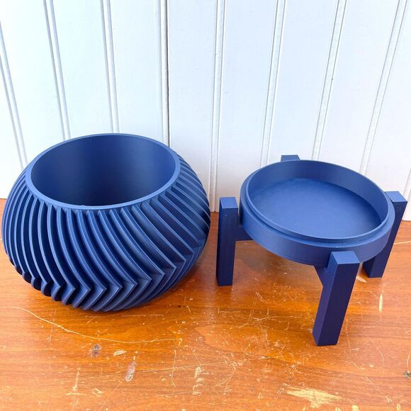 Soko Indoor Planter Pot w/ Drainage Hole and Drip Tray, Houseplants - Picture 8 of 10